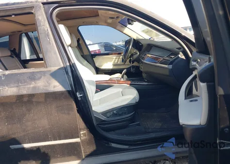 2012 BMW X5 xDrive35I/xDrive35I Premium/xDrive35I Sport Activity z USA, uszkodzony, nr VIN 5UXZV4C52CL744319